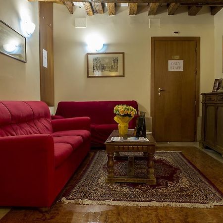 Hotel Iris Venice Luaran gambar