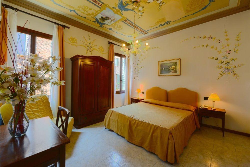 Hotel Iris Venice Luaran gambar