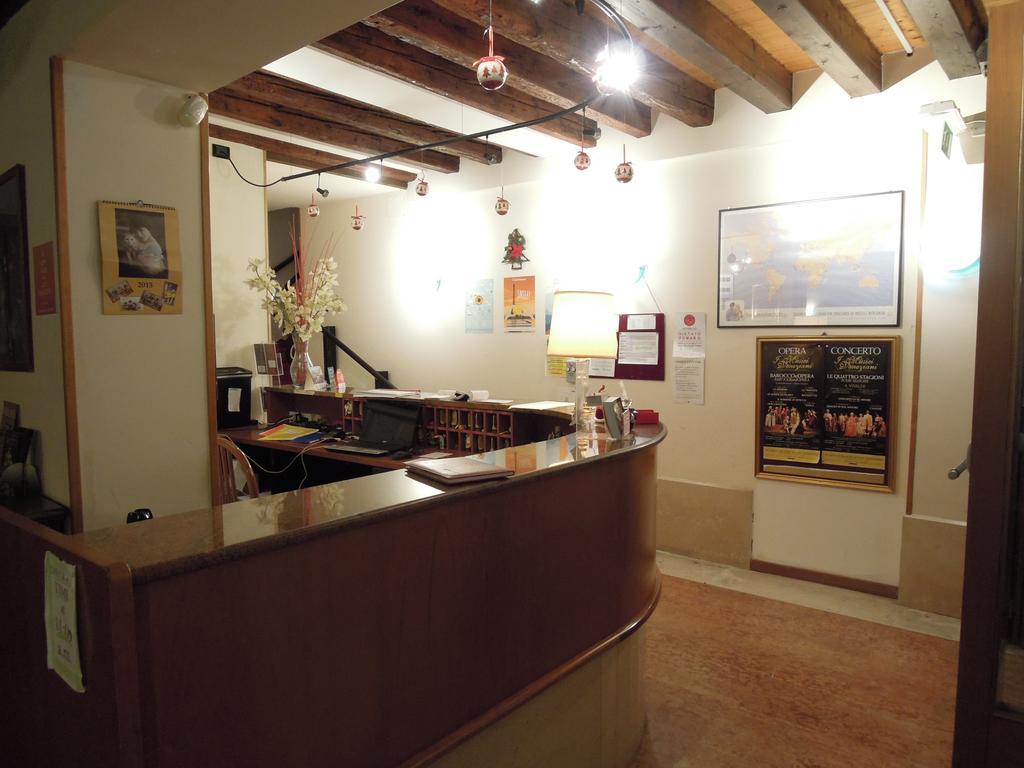 Hotel Iris Venice Luaran gambar