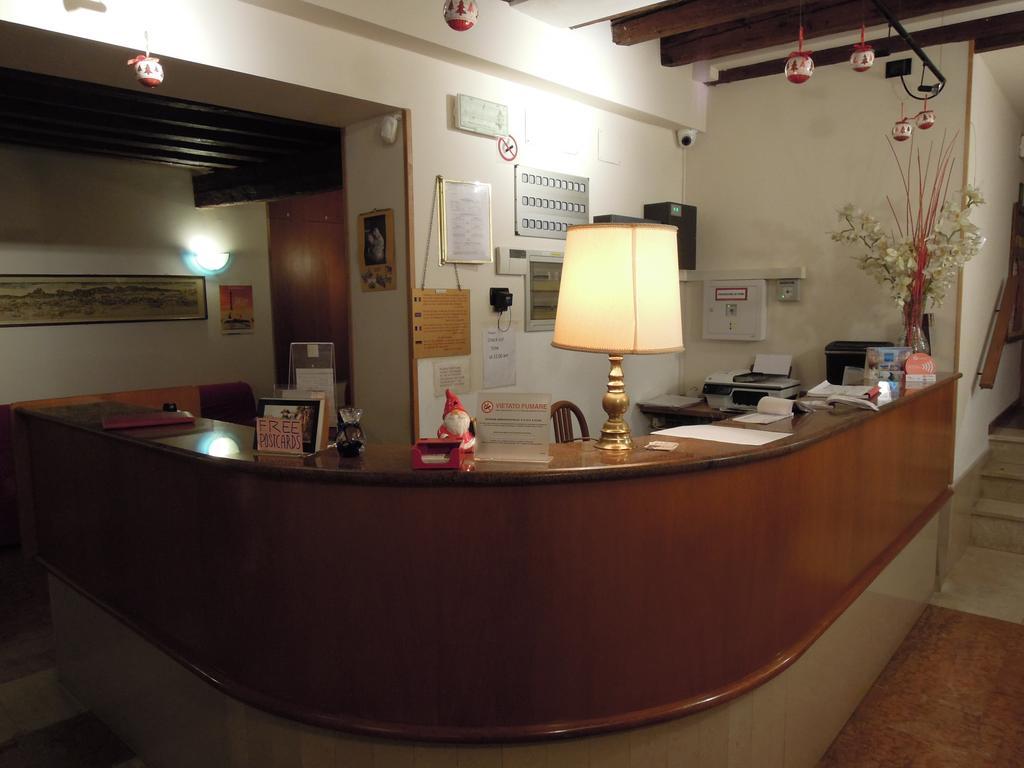 Hotel Iris Venice Luaran gambar