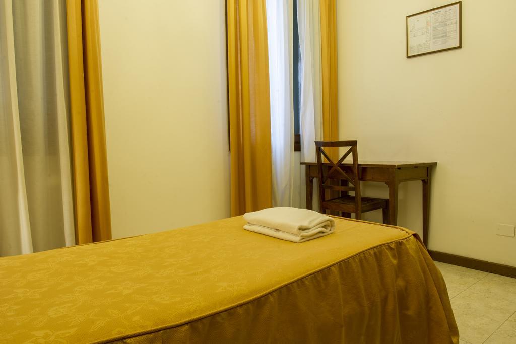 Hotel Iris Venice Luaran gambar