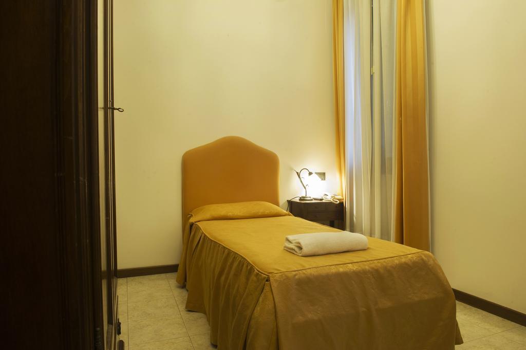 Hotel Iris Venice Luaran gambar