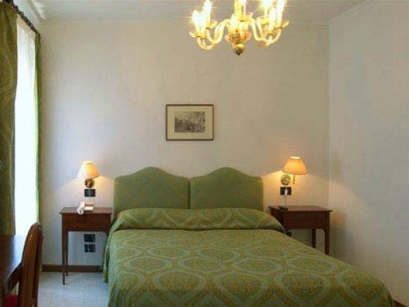 Hotel Iris Venice Luaran gambar