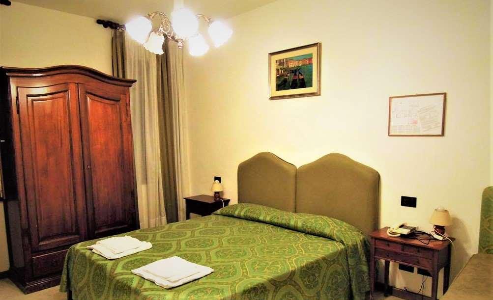 Hotel Iris Venice Bilik gambar