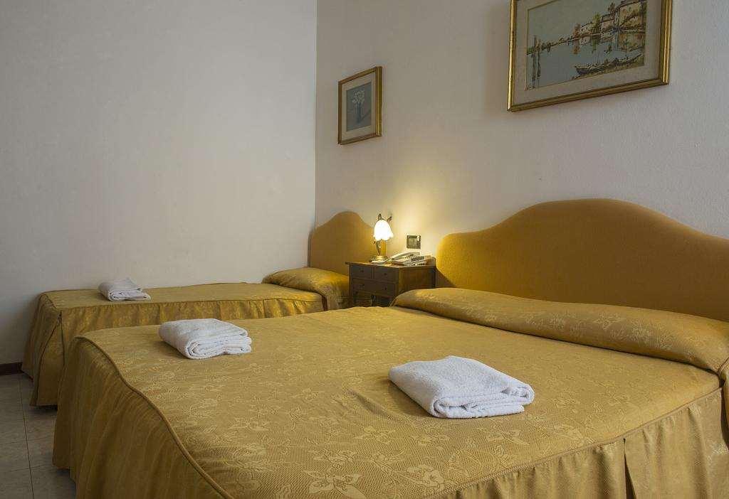 Hotel Iris Venice Bilik gambar